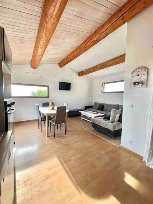 Appartement Proche Aeroport Marseille Marignane - Studio Confortable - Logement Ideal - Hebergement Tout Equipe Rognac Exterior foto